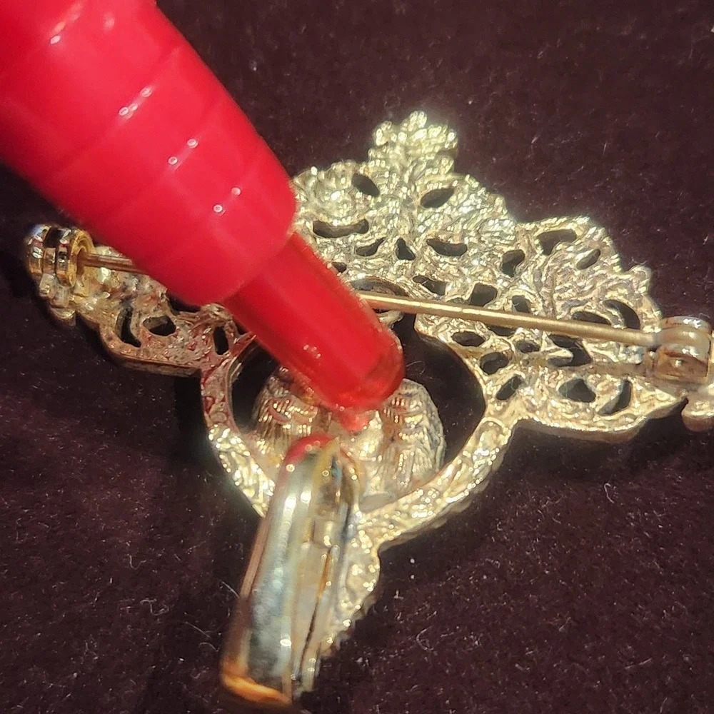 Vintage Gold Tone‎ Cherub Angel Filigree Brooch Pendant Enhancer Ornate Pin